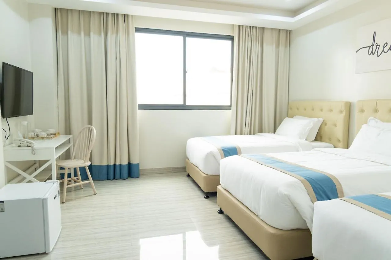 Hampton Suites Davao Hotel
