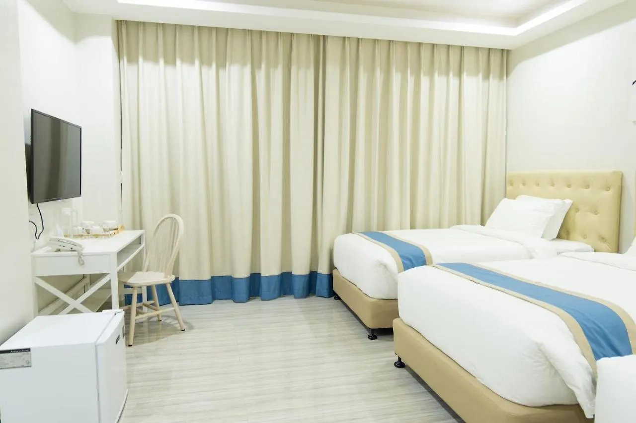 Hotel Hampton Suites Davao